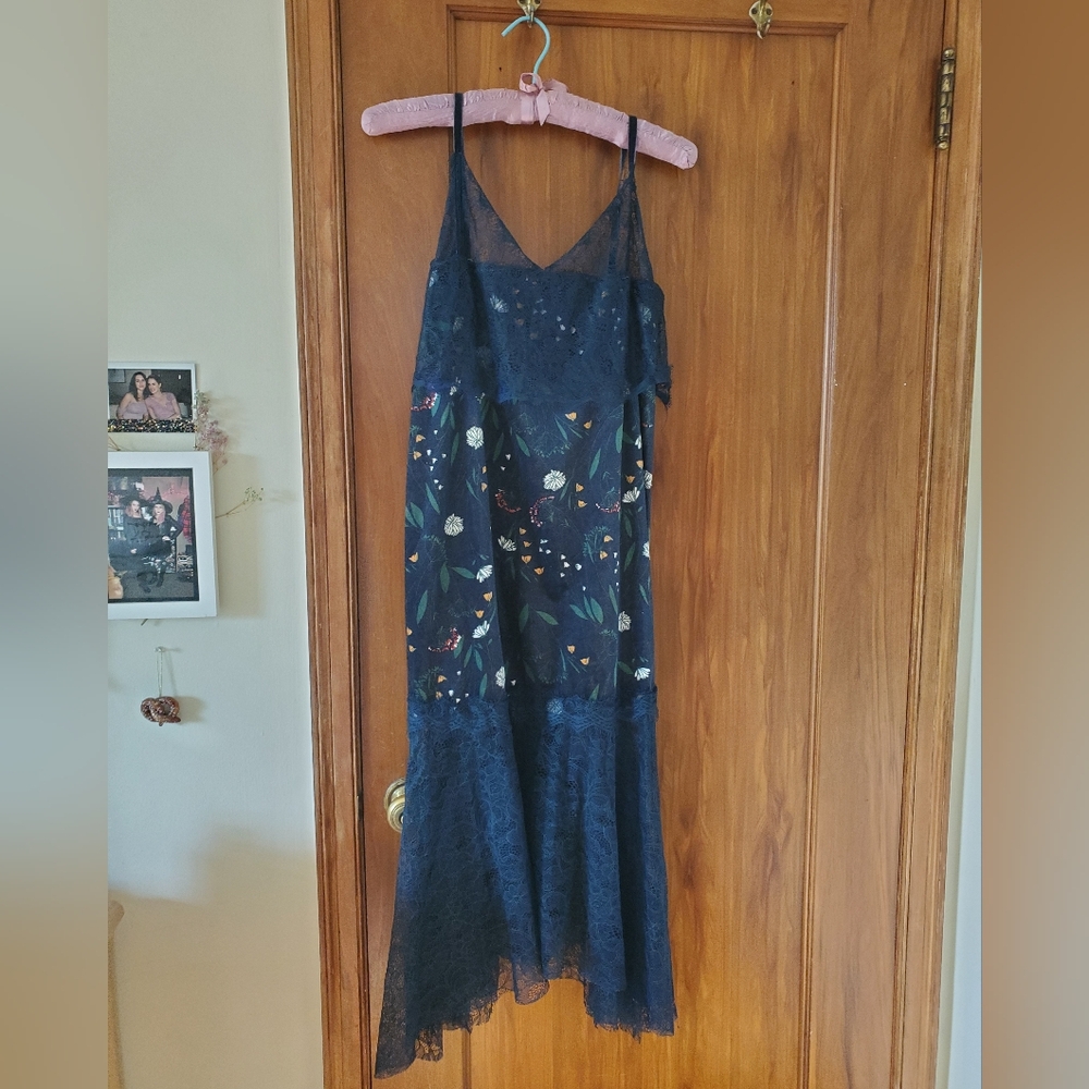 Mizu Vogue Blue Velvet Floral Dress With Lace Trim. Womens Small. Flapper Dress